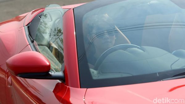 Menjajal Ferrari Portofino