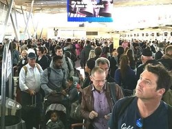Ribuan Penumpang Pesawat di Sydney Tertunda Akibat Cuaca Buruk