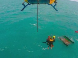 Kapal Terbalik, Turis Amerika Terapung di Lepas Pantai Australia