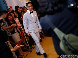 Ketika Lalu M Zohri dan Kevin Berlenggak-lenggok Bak Model