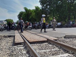 Pelebaran Jalan Rel KA RSI Diresmikan, Macet Terurai Hingga 50 Persen