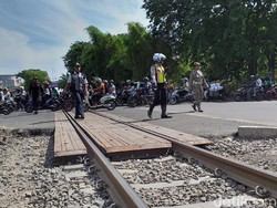 Pelebaran Jalan Rel KA RSI Diresmikan, Macet Terurai Hingga 50 Persen