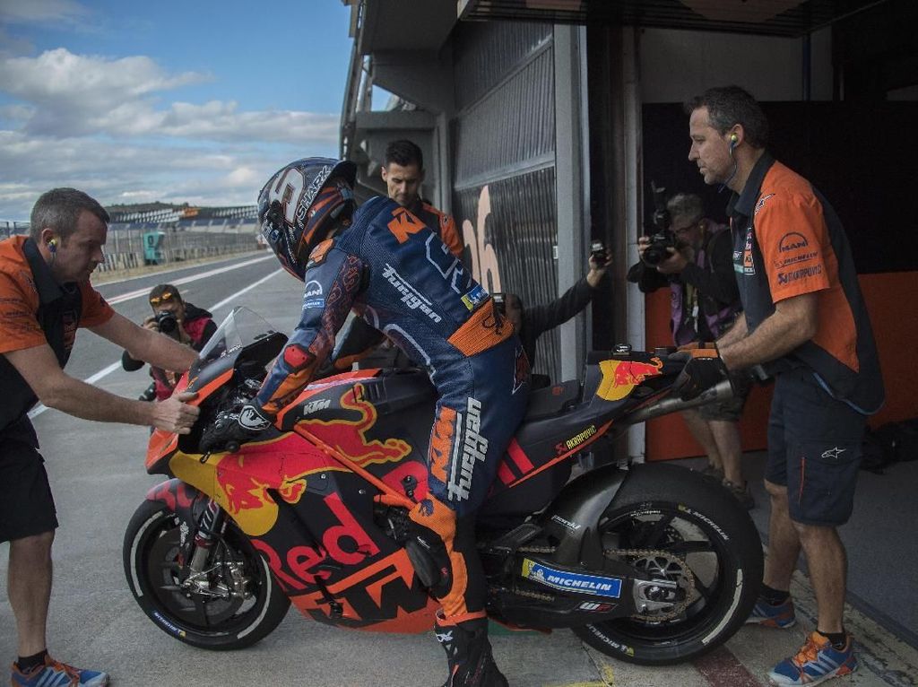 Beda Yamaha dan KTM di Mata Zarco Beda Yamaha dan KTM di Mata Zarco