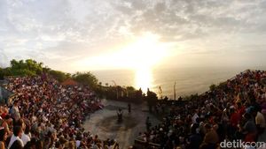Foto: Nggak Bisa Move On dari Uluwatu, Tari Kecak dan Sunsetnya