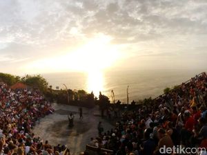 Foto: Nggak Bisa Move On dari Uluwatu, Tari Kecak dan Sunsetnya