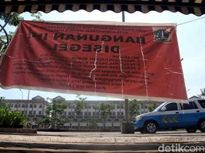 Potret Segel Pulau D yang Batal Dibuka Hari Ini Potret Segel Pulau D yang Batal Dibuka Hari Ini