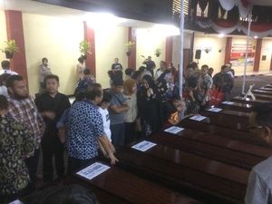 Polri Serahkan Jenazah Pilot dan 15 Korban Lion PK-LQP ke Keluarga