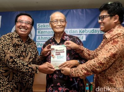 Merawat Kewarasan Publik Melalui Buku Terbaru Buya Maarif