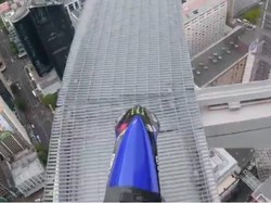 Ngerih, Tunggangi Motor Trail Diketinggian 1.000 Kaki