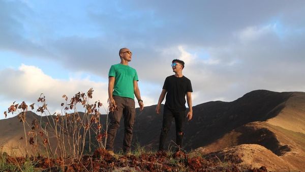 Foto: Main ke Pantai & Naik Gunung di Maluku