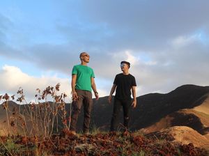 Foto: Main ke Pantai & Naik Gunung di Maluku