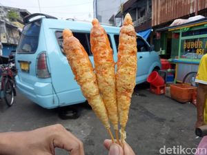 Mencicip Telur Gulung di Tangerang yang Beromzet Jutaan Rupiah Mencicip Telur Gulung di Tangerang yang Beromzet Jutaan Rupiah