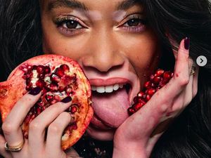 Ini Winnie Harlow, Model Berkulit Belang yang Doyan McD dan Popcorn Ini Winnie Harlow, Model Berkulit Belang yang Doyan McD dan Popcorn
