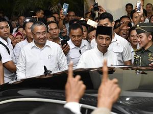 Jokowi dan Mendes Turun Langsung Pantau Dana Desa Jokowi dan Mendes Turun Langsung Pantau Dana Desa