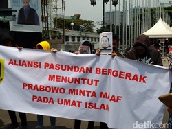 Mahasiswa Bandung Protes Prabowo Soal Pemindahan Kedubes Australia