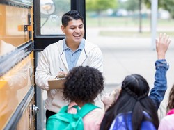 Mahasiswa Mau Digaji Rp 700 Ribu/Bulan? Ini Syarat dan Caranya