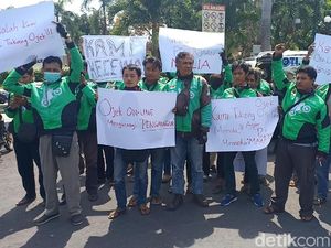 Ojol Kediri Demo Prabowo: Kalau Tidak Minta Maaf, Kami Laporkan