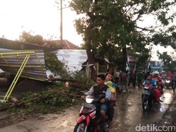 Angin Kencang Sapu 3 Desa di Jombang, Begini Dampaknya