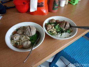 Belanja Rp 50 Ribu hingga Beli Bakso, Adu Persaingan Pilpres Belanja Rp 50 Ribu hingga Beli Bakso, Adu Persaingan Pilpres