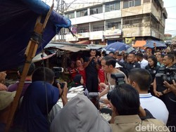 Blusukan ke Pasar Gintung Bandar Lampung, Jokowi Borong Tempe