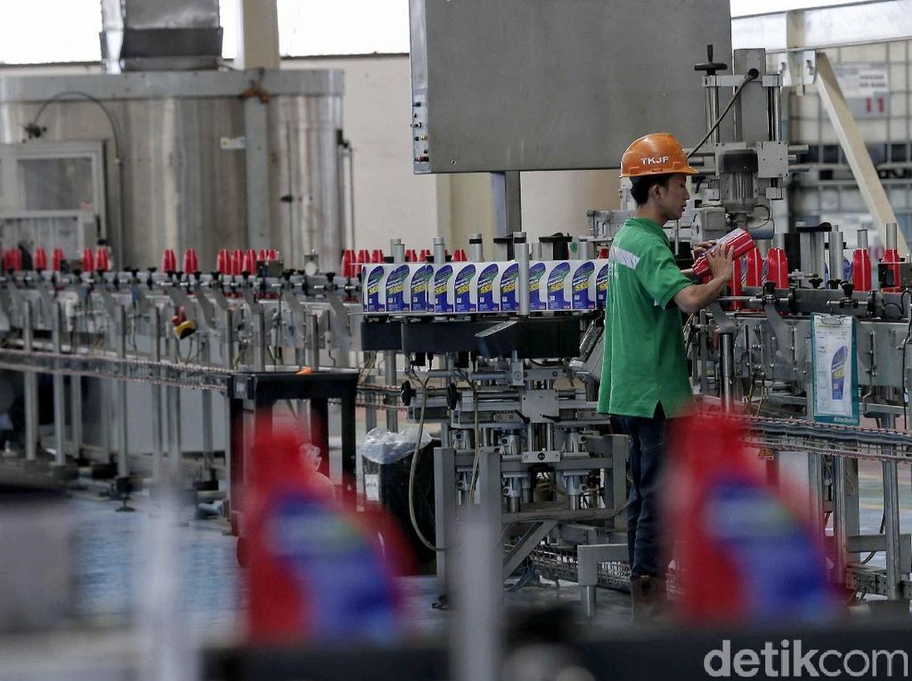 Nasib Produsen Pelumas Sambut Era Kendaraan Listrik Nasib Produsen Pelumas Sambut Era Kendaraan Listrik