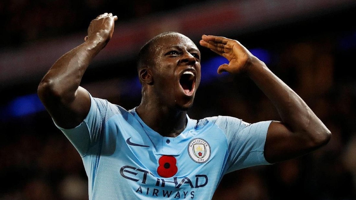 Benjamin Mendy menepi tiga bulan usai operasi lutut (Darren Staples/Reuters)