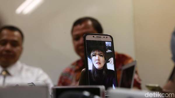 Gisel Buka-bukaan Cerai, Mereka Benci Penggerebekan Angel Lelga Gisel Buka-bukaan Cerai, Mereka Benci Penggerebekan Angel Lelga