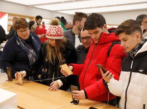 Pemandangan Black Friday di Apple Store New York