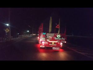 Heboh! Fenomena Truk Bergoyang di Probolinggo Heboh! Fenomena Truk Bergoyang di Probolinggo
