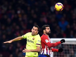 Sergio Busquets Tembus 500 Laga di Barcelona