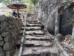 Jalur Sudah Aman, Naik Gunung Api Purba Nglanggeran Lagi Yuuk...