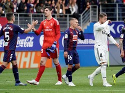 Kekalahan ini menahan Madrid di papan tengah klasemen. Madrid masih di peringkat keenam dengan 20 poin, tertinggal lima poin dari Barcelona di urutan teratas. Foto: Reuters