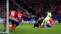 Dembele mencetak gol penyama di menit ke-90 untuk memastikan kedua tim berbagi angka. REUTERS/Paul Hanna.