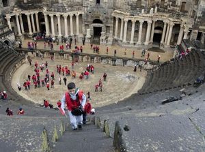 Teater Romawi di Suriah Selatan Selamat dari Perang Sipil Teater Romawi di Suriah Selatan Selamat dari Perang Sipil