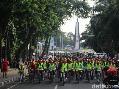 Bersepeda di Kota Hujan, Siapa Takut?