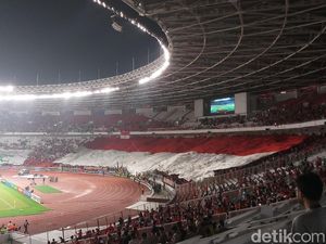 Tak Hanya Dukung Timnas, Puluhan Ribu Suporter Juga Minta Edy Out Tak Hanya Dukung Timnas, Puluhan Ribu Suporter Juga Minta Edy Out