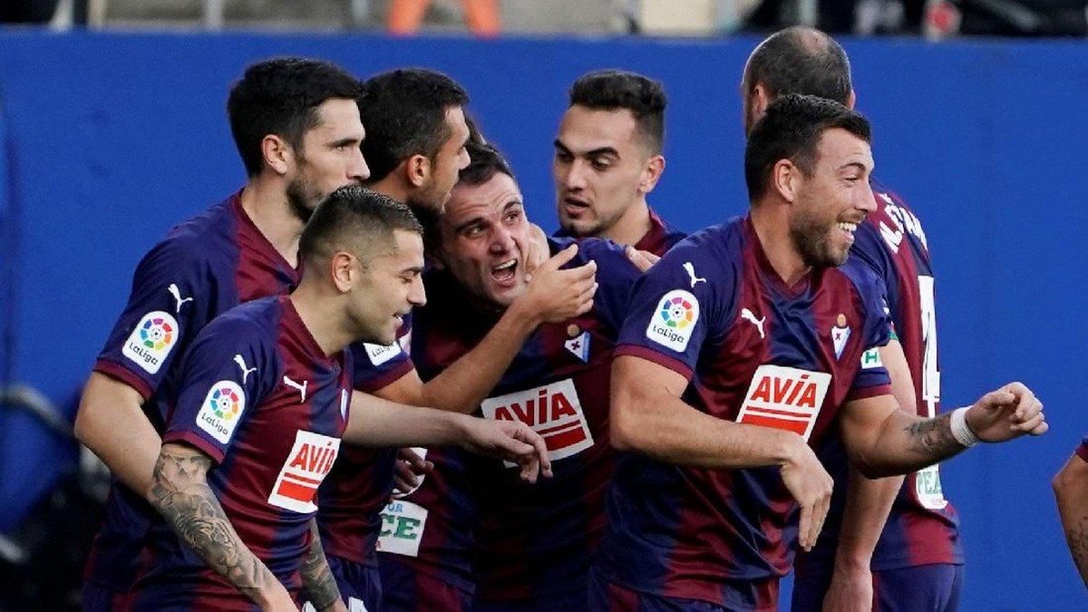 Eibar nyatakan dukungan untuk korban bencana di Indonesia (REUTERS/Vincent West)