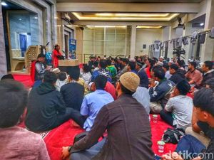 Fenomena Beragama Masyarakat Urban