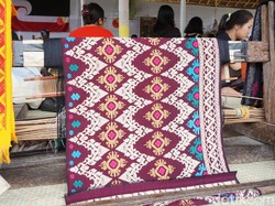 Loyo di Dalam Negeri, Tenun RI Laku di Eropa hingga Amerika