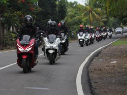 Honda PCX Digeber 1.400 Km Lintasi Keindahan Alam Indonesia Timur