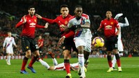MU mesti rela berbagi angka usai bermain imbang 0-0 dengan Palace. REUTERS/Andrew Yates.