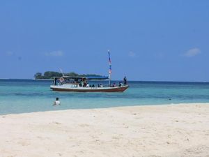 Surga Tersembunyi di Laut Jawa