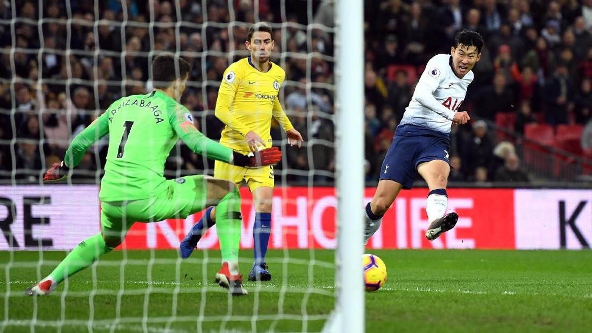 Son Heung-min mencetak satu gol saat Tottenham Hotspur menang 3-1 atas Chelsea (Foto: David Ramos/Getty Images)