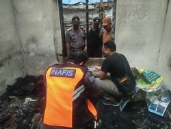 Kakek Sebatang Kara di Blitar Terpanggang Saat Rumahnya Kebakaran