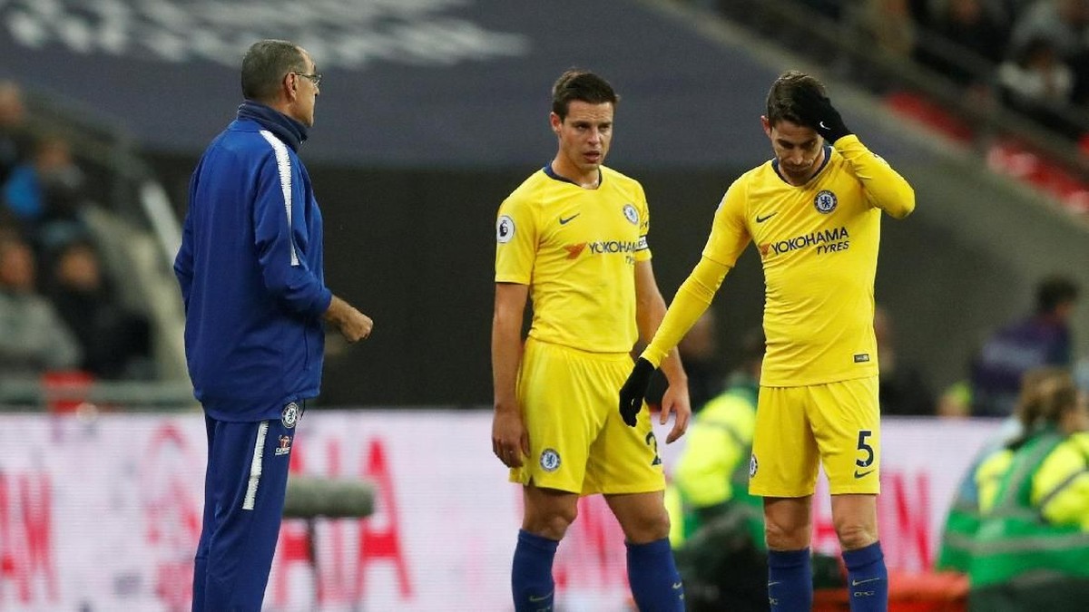 Maurizio Sarri kecewa dengan performa Chelsea saat dikalahkan Spurs (Matthew Childs/Reuters)