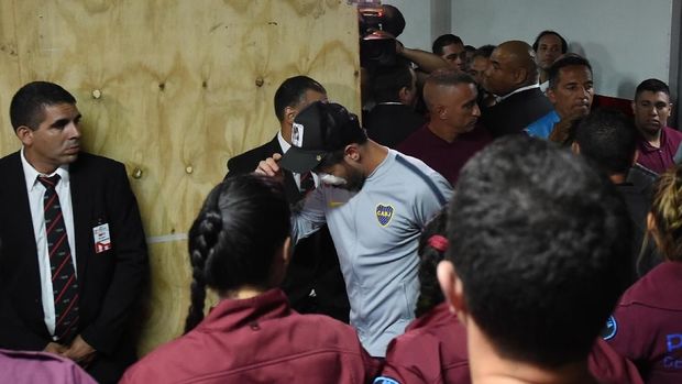 Bus Boca Juniors Diserang, Leg Kedua Copa Libertadores Ditunda