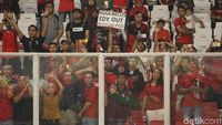 Suporter di GBK: Mendukung Timnas, Mendesak Edy Out