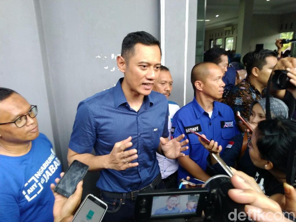 AHY Sebut Saat Ini Partai Demokrat Fokus Menangkan Caleg AHY Sebut Saat Ini Partai Demokrat Fokus Menangkan Caleg