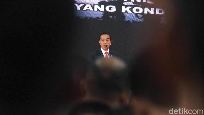 Jokowi: Perjanjian Tak Berubah, Dandim-Danrem Tanggung Jawab Karhutla