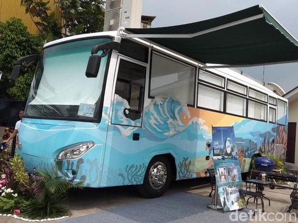 Keren! Bangkai Bus Dimodif Jadi Hotel